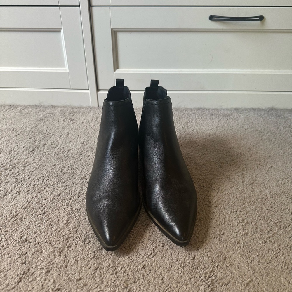 Black Aldo Peppertree Pointed Toe Leather Ankle Boots Women’s 11